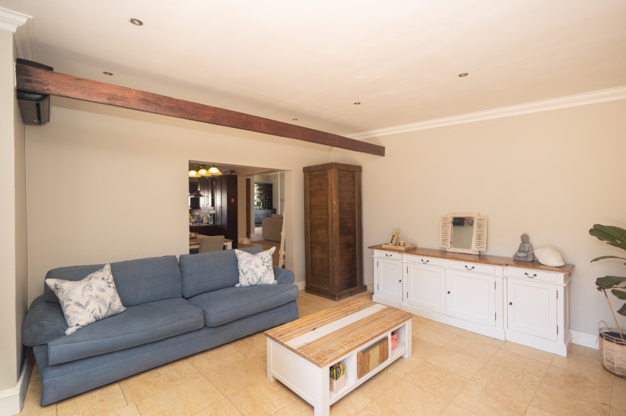 To Let 5 Bedroom Property for Rent in De Bron Western Cape